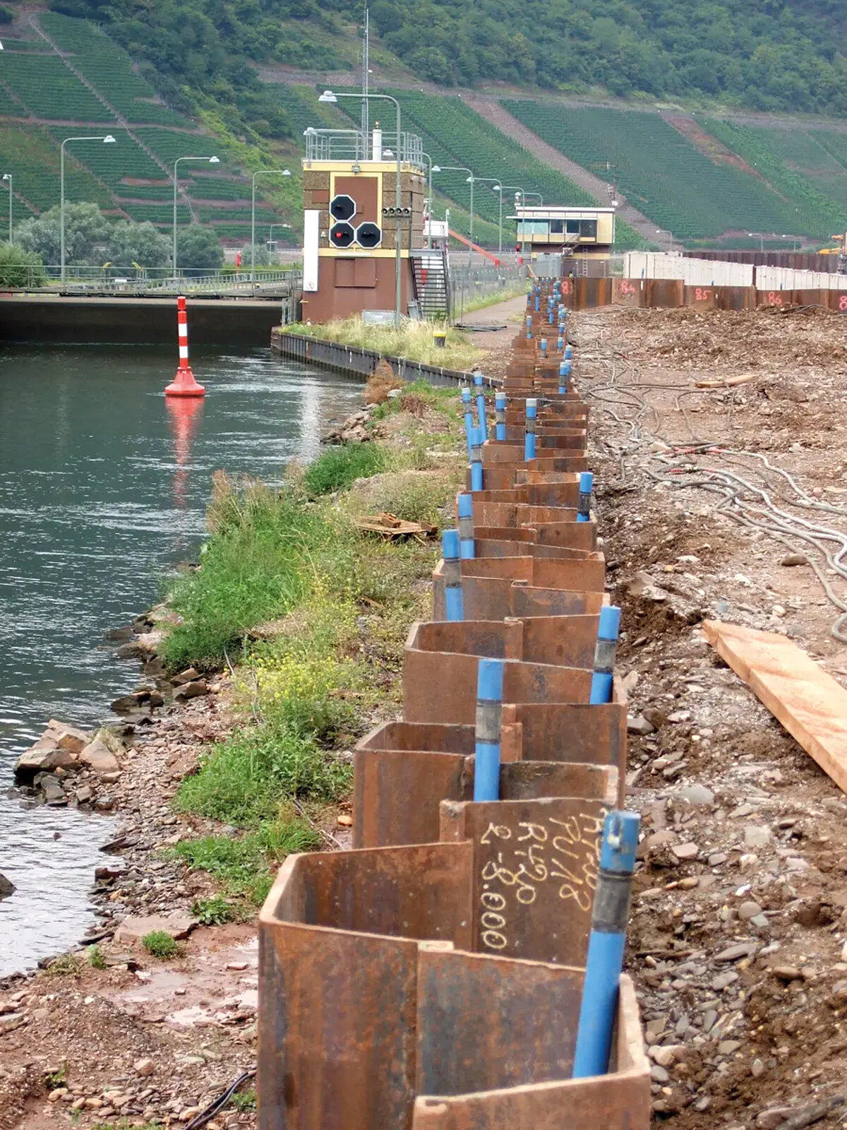 Schleuse an der Mosel